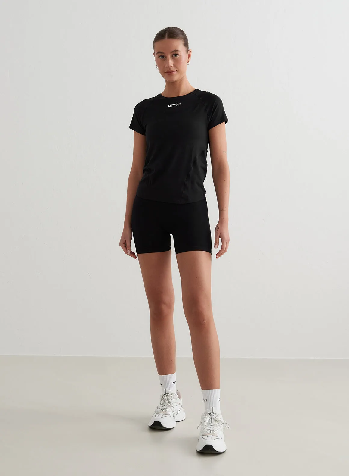 Black Soft Basic Short Sleeve