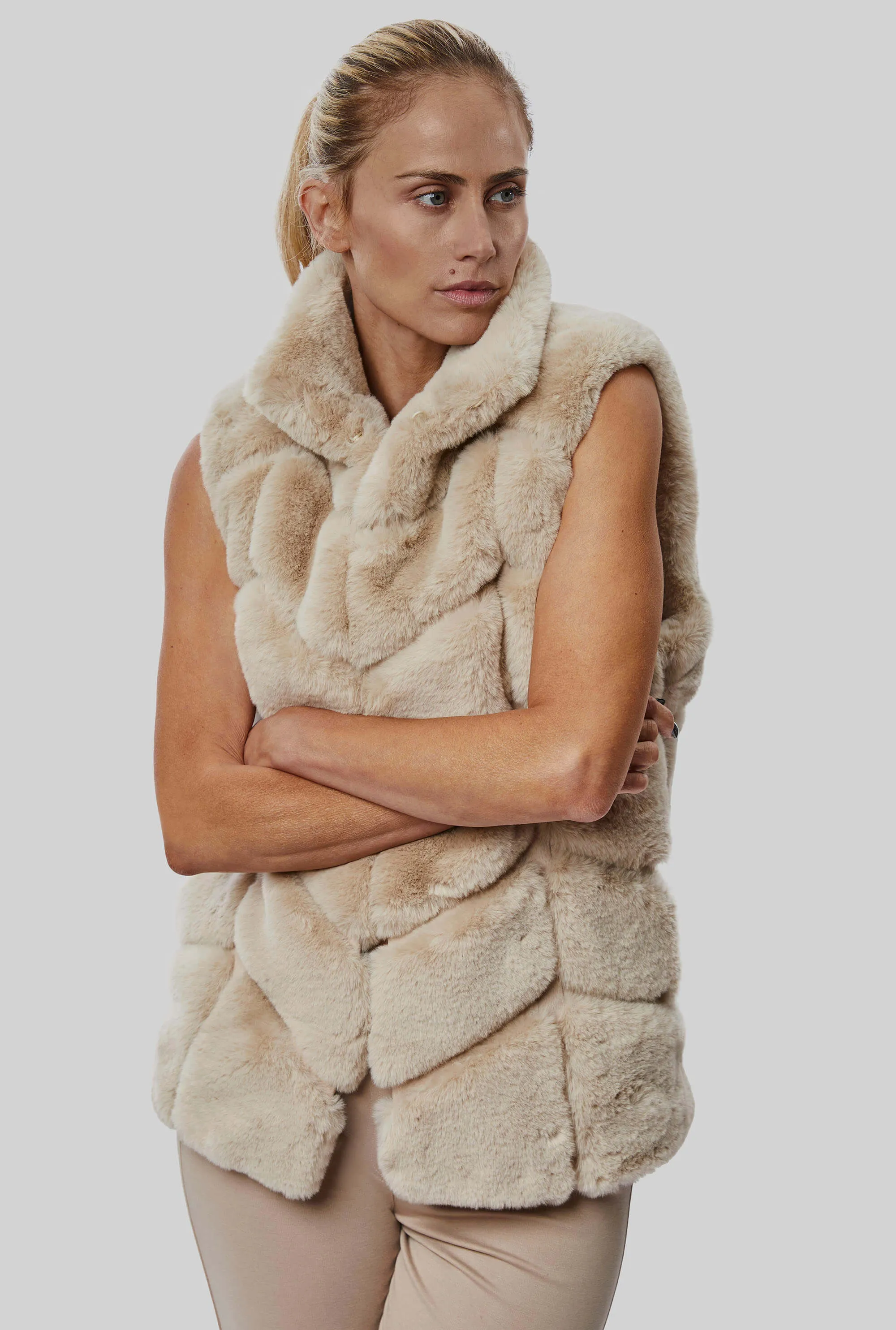 Ribbed Faux Fur Gilet Cream