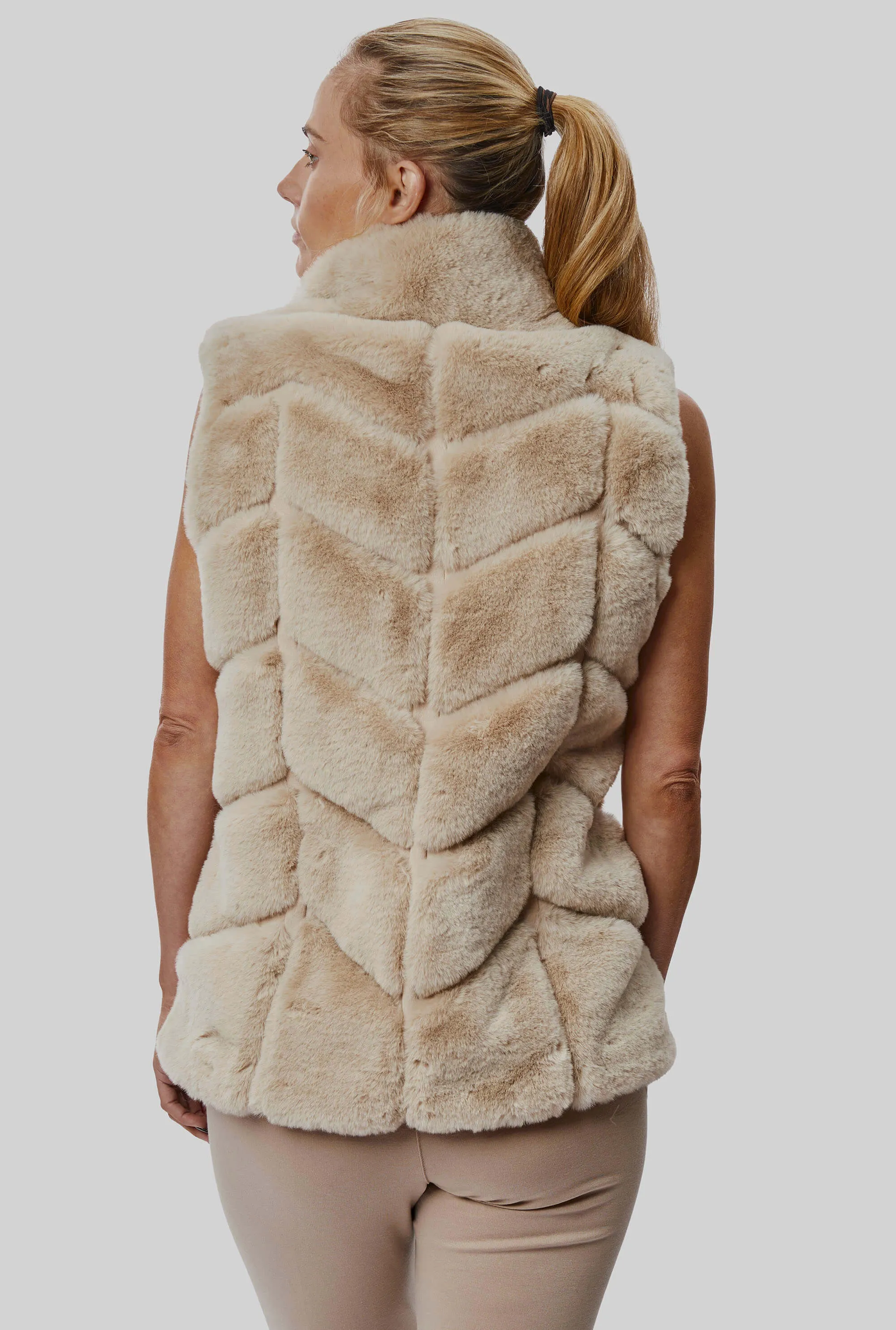 Ribbed Faux Fur Gilet Cream