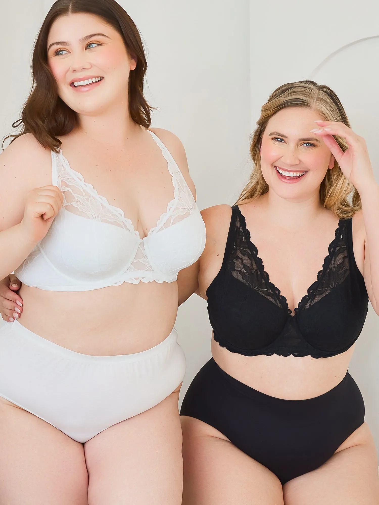 The Willow - Lace Plunge Underwire Bra